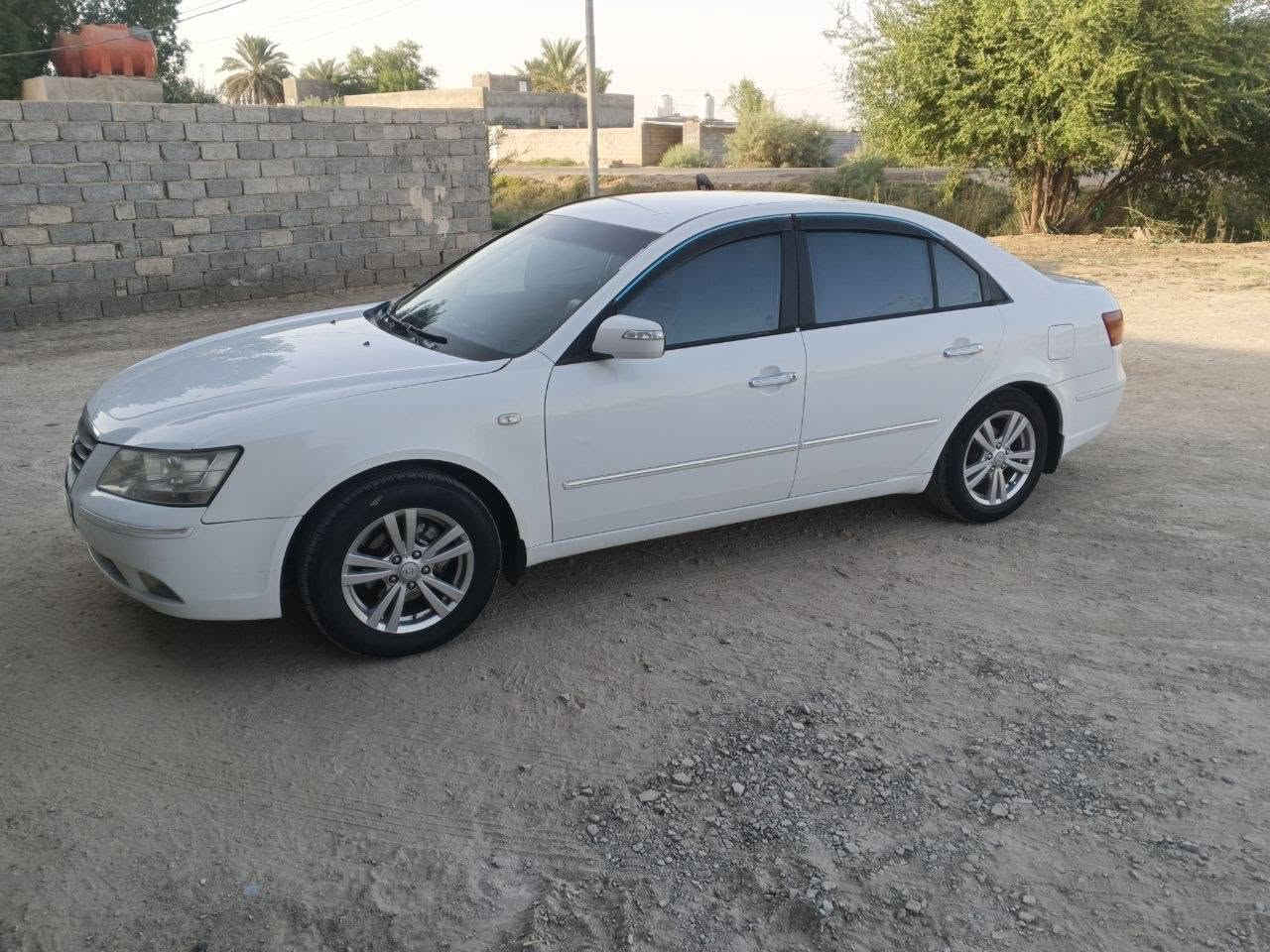 السلام عليكم 
سوناتا للبيع 2010خليجي بأسمي مكينه مكفوله تنقيص وتبخير وصوت توني شادلها نص مكينه كير توني شاده تبربد منظومه جديده تخم تاير بيها اربع قطع صبغ مكفوله من الضربه سعرها بلاش 103 العنوان ذي قار قضاء النصر 
الشراي يتصل *********** الشطره, ذي قار

