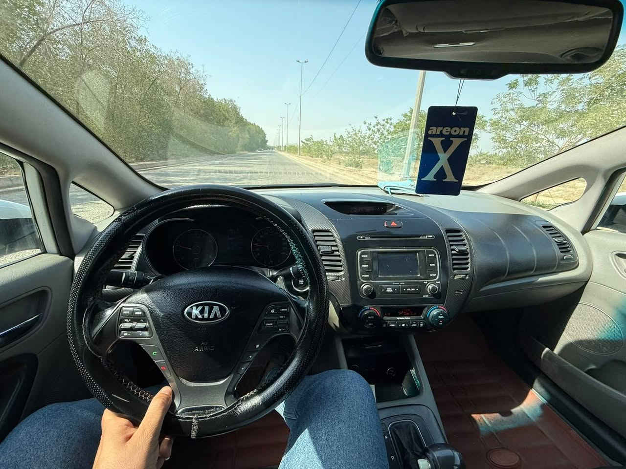 السلام عليكم سيراتو ٢٠١٣ شكل ١٤ فول بصمه بيه قطعتين مراوس أو بيع
*********** واتساب
