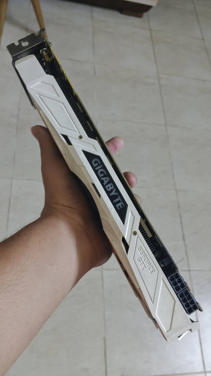 Gigabyte Gtx 1080 Ti Gaming OC 11Vram
الكرت مابيهه اي عيب و مفحوص و شغال
سعر الكرت 235 الف 
الشراي يتفضل خاص
متوفر توصيل لجميع محافظات العراق 
للتواصل:
ارسل بالتعليقات و ادخل ماسنجر خاص 
او
***********
واتساب و اتصال موجود
