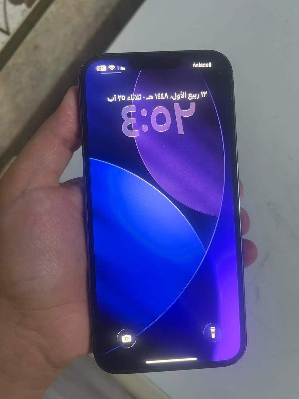 السلام عليكم 13pro max
الذاكره 256 
النضافه 90%
البطاريه 78
الخلل الكامره السينمائية x1 متوقفه 
مع كارتونه مطابقه 
السعر 600 وبي مجال 
واتساب ***********
