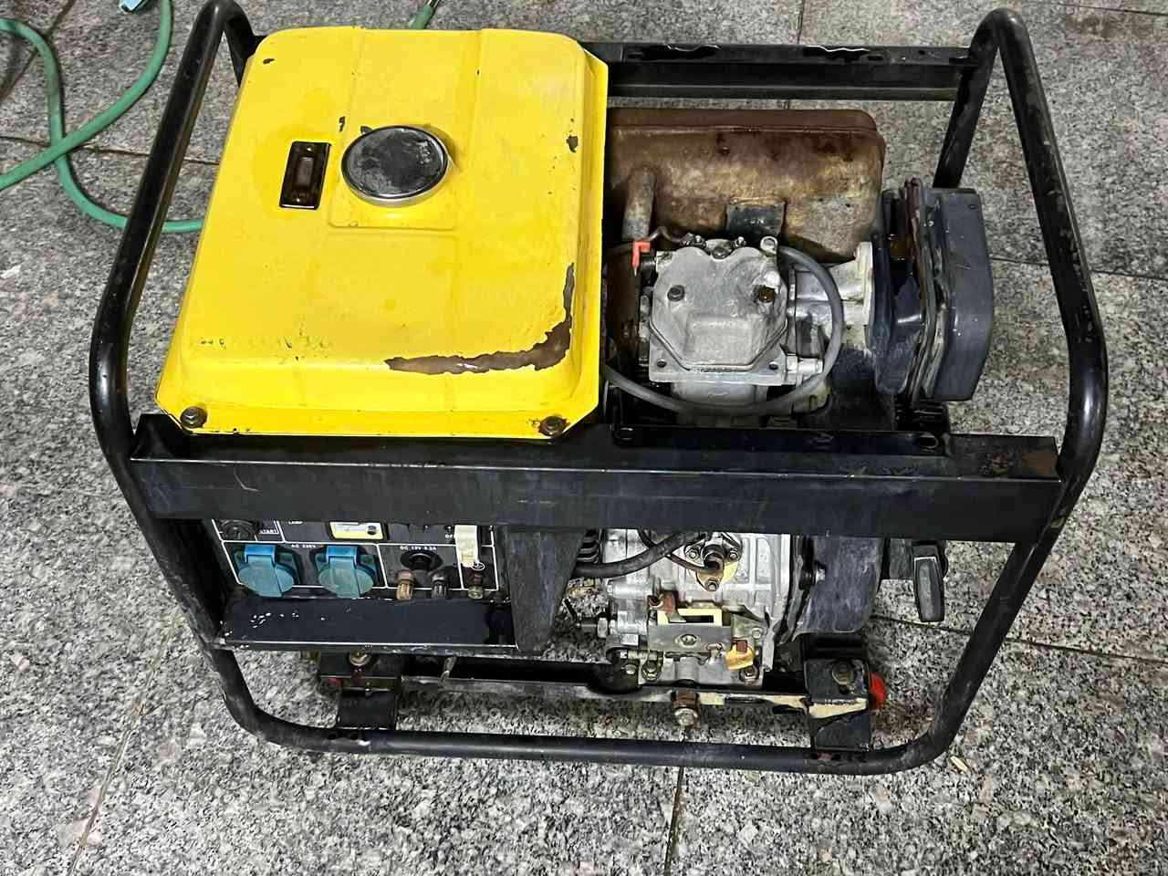 مولده كاز تشتغل سلف وهندر بدون اي عيب او ظرر 25 امبير وشرط الفحص والتحميل سعر 350 الف مكاني زعفرانية اربع شوارع
