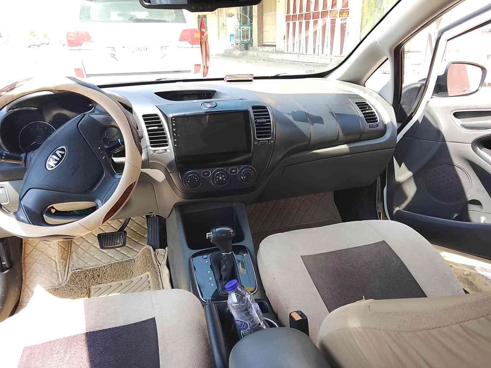 سيراتو موديل ٢٠١٧خليجي
للبيع كير مكينه تبريد سونار موجود بالصور 
مواصفات نص فول مكان سياره ديوانيه 
*********** تريد وكاله تريد تحويل سعر ١٢٠ وبيها مجال
