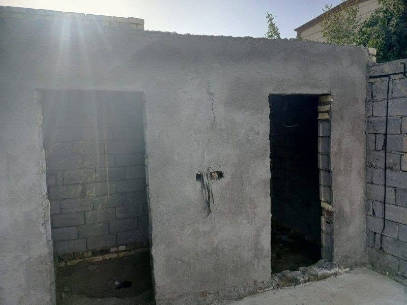 🏠 بيت للبيع
بدايه شارع حجي كشخول 
قرب بركات الرضا وقرب حسينيه العقيله زينب

📍 المساحة: 150 متر مربع

🔹 مواصفات البيت:

غرفتان نوم

صالة واسعة

منور بين الغرفتان

مطبخ

صحيات 

ساحة

✅ مناسب للسكن العائلي ✅ موقع هادئ 

📞 للاستفسار والمعاينة: (***********)

السعر: (35 وقابل للتفاوض)
