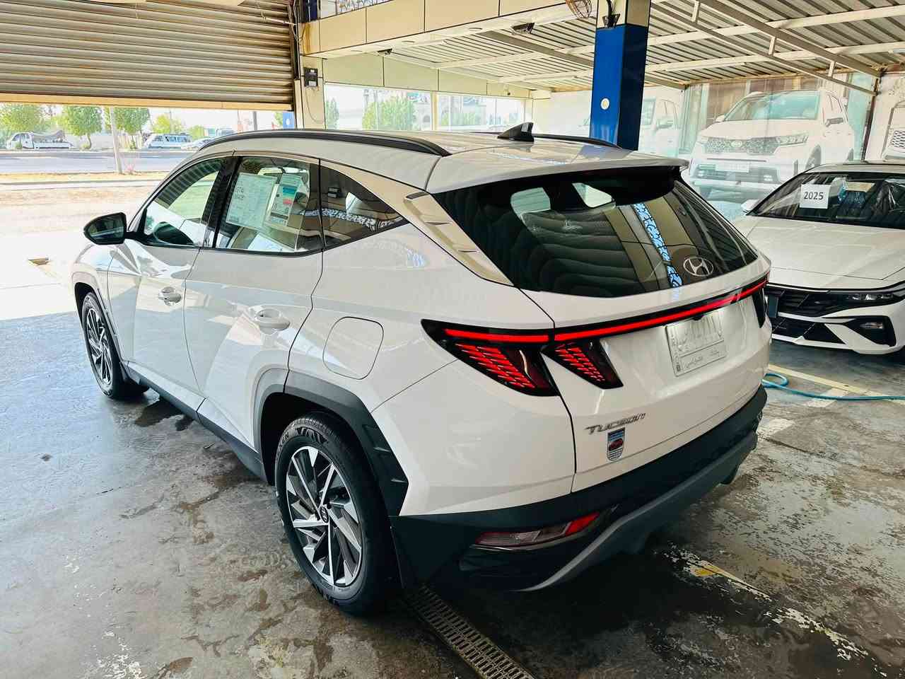 معرض قلعه أربيل لتجارة السيارات الحديثة
                         الموقع. بابل     طريق حله نجف 

توكسان   TUCSON    رقم بغداد فول 

موديل 2024         خليجي  السعر 202 

   المواصفات         كفاله عامه جديده ماشيه 18 

 بصمه              

شباك لد  

دشبول شاشه ديجتال إلكتروني 

برد. خلفي 

لايت عدسات زنون 

 سايد بريك بصمه 

 تحكم ستيرن فول

 شاشه كبيره  بلادي ابل كار بلي

كروز سرعه Cruise 

مانع انحدار 

👍  حساس خلفي 

👍حساسات امامي 

👍كشنات  كهرباء عدد2

👍 دشبول 3. اللوان 

👍 بصمه ابواب

👍 دبل ايرباك 

👍 اشاير ترحيب   

👍شحن لاسلكي 

👍نظام تشخيص العطل عن طريق الشاشه 

👍محرك cc2000 

👍كامره خلفيه دواره  

👍5 ويل كب  حجم 18 سبير مانازل 

👍للاستفساراكثر اتصل على الأرقام التالية

  *************.  مصطفى المسافر 

 ***********مقتدى المسافر

************ احمد المسافر
