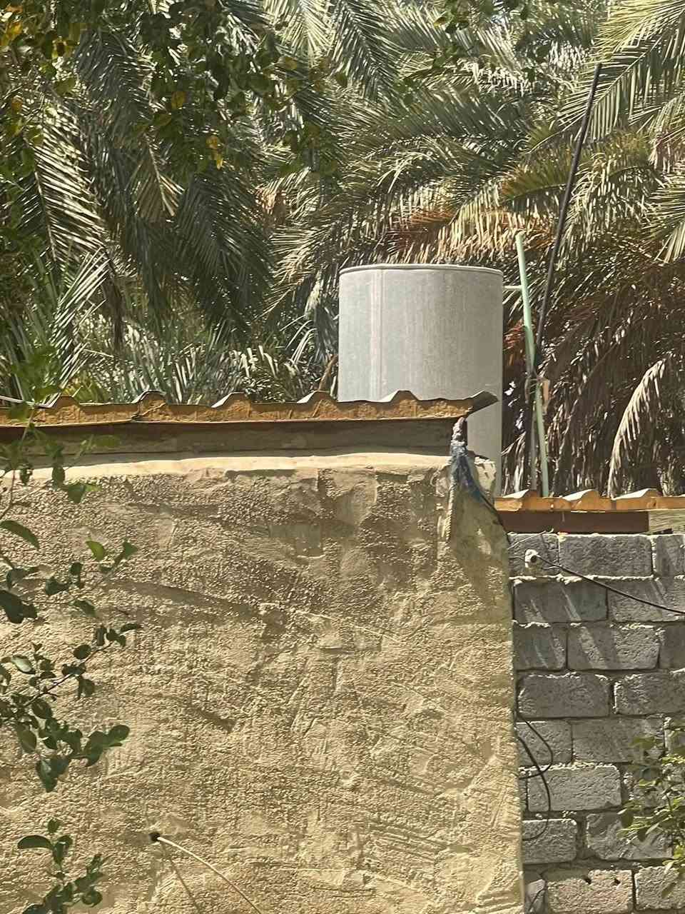 للبيع سقيفه جينكو بحاله ممتازه طول 6متر وعرض 3ونص متر وارتفاع 3متر  وسقيفه ثانيه ايضا بشكل ممتار طول 3عرض 2
مع تانكيات ماء عدد 3ابو ا2000دجه اولى 
للاستفسار اتصال على الرقم ***********مكان بابل محاويل ناحية الامام
