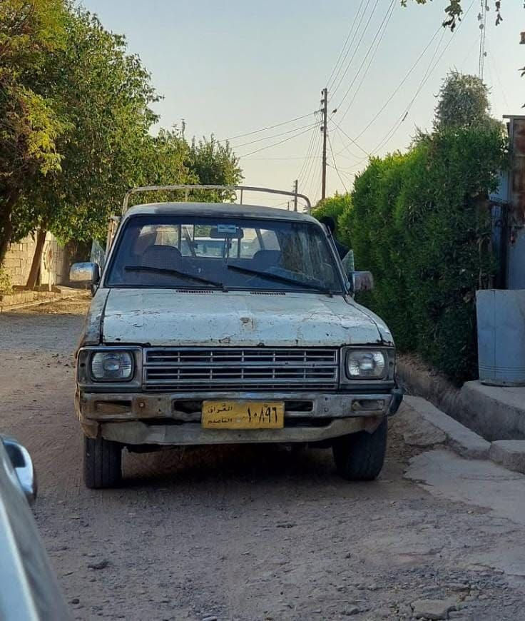 سيارة لون ابيض بيها بطاقة بنزين و رقم كركوك بشرط سعرها ٢٣ بيها مجال... استفسار برقم 
*********** كركوك, العراق
