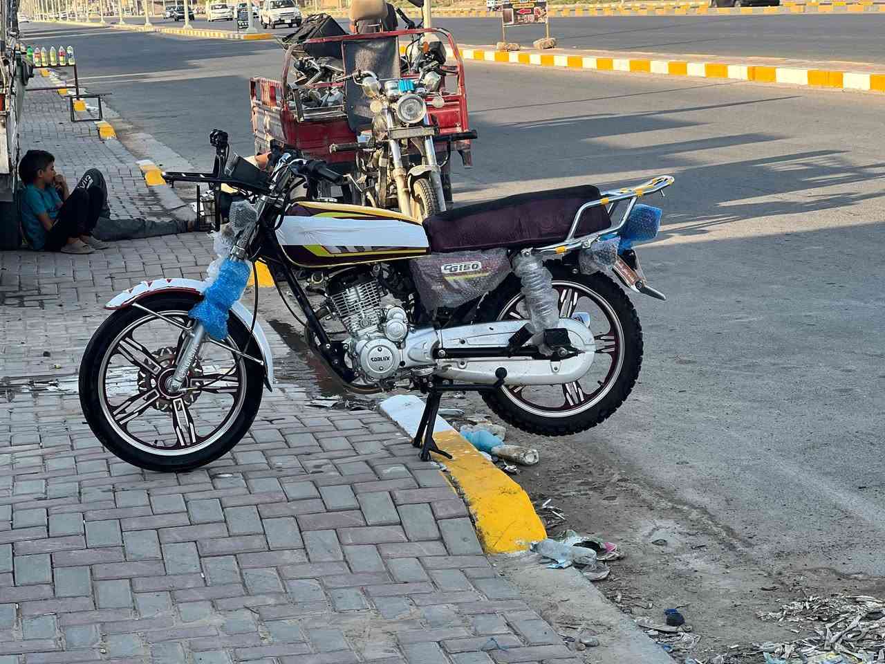 سلام عليكم
موطور سولنك✅

موديل  23✅ 

محرك كير شرط ✅

محرك مفتوح ولفات فقط♨️

محرك 150وزن ثقيل ✅

كهربائيات كلها شقاله ✅

السعر 575وبي مجال ✅ 

مكاني بيجي  ✅

خاص مفتوح ✅
لاتصال
***********
***********
