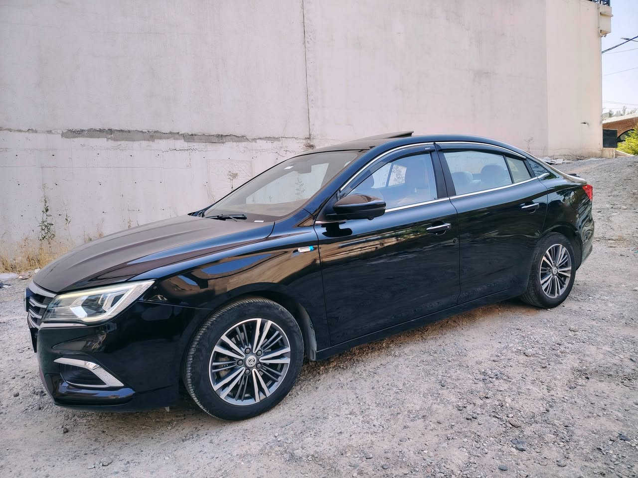 Mg 5 luxury 2023
فول مواسەفات

بەسمە 
سڵاید
کوشن جڵد
کوشن هیتەر
کوشن کارەبا 
شاشە
چوار  کامێرە 360 پلە 
ئۆتۆ هۆڵد 
کامل تەحەکماتی سەر سوکان
ناو زەرد 
ویل کرۆم بیلاد 
لیدی دواوە و پێشەوە
کامل جوانکاری بۆ کراوە 
باڵ و شەمسی جامەکان 
هەموو جامەکانی لەزگەی دژە خۆر کراوە 
بەرمەجەی دیلکۆ کراوە 
سەیارەکە لە سفریەوە لای خۆمانە ماڵی دۆستە
سەیارەکە 60 هەزار ڕۆشتووە
ڕۆن و هایدرۆلیک و تایەی تازە گۆڕاوە بێ مەسروفاتە 

سەیارەکە بێ بۆیاخە
 تەنها دۆسەی لای سەکنی بۆیاخە

نرخی ١٠٤ گەڵاو معامەلەیەکی برایانە 
تکایە ئەگەر مشتەری نیت سەری خۆت مەیەشەنە 

 ***********

نص مكتوب في الصور:
- Enter text