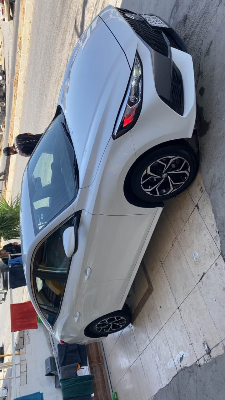 Mg gt 2025
گێر عادی 
سبوخ تەنک. بەبی بۆیاخ 
کەمتر لە ٣٠ هەزار رۆشتوە 
***********
*********** كويسينجاك, أربيل
