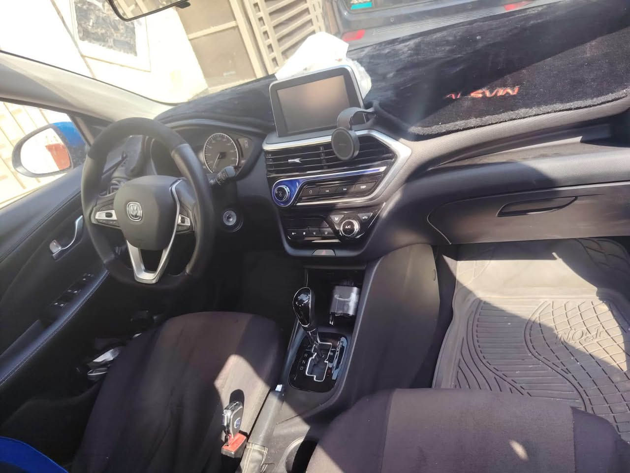 شانجان L7 2025 للبيع
ممشى ٢٧ الف كيلو حقيقي
رقم بغداد أنكليزي
كير DCT
محرك 1500 تنفس طبيعي
حساسات خلفية
فتحة سقف 
كامرة خلفية
مثبت سرعة 
مقاعد جلد 
تحكمات ستيرن
هاتف 📞 ***********
