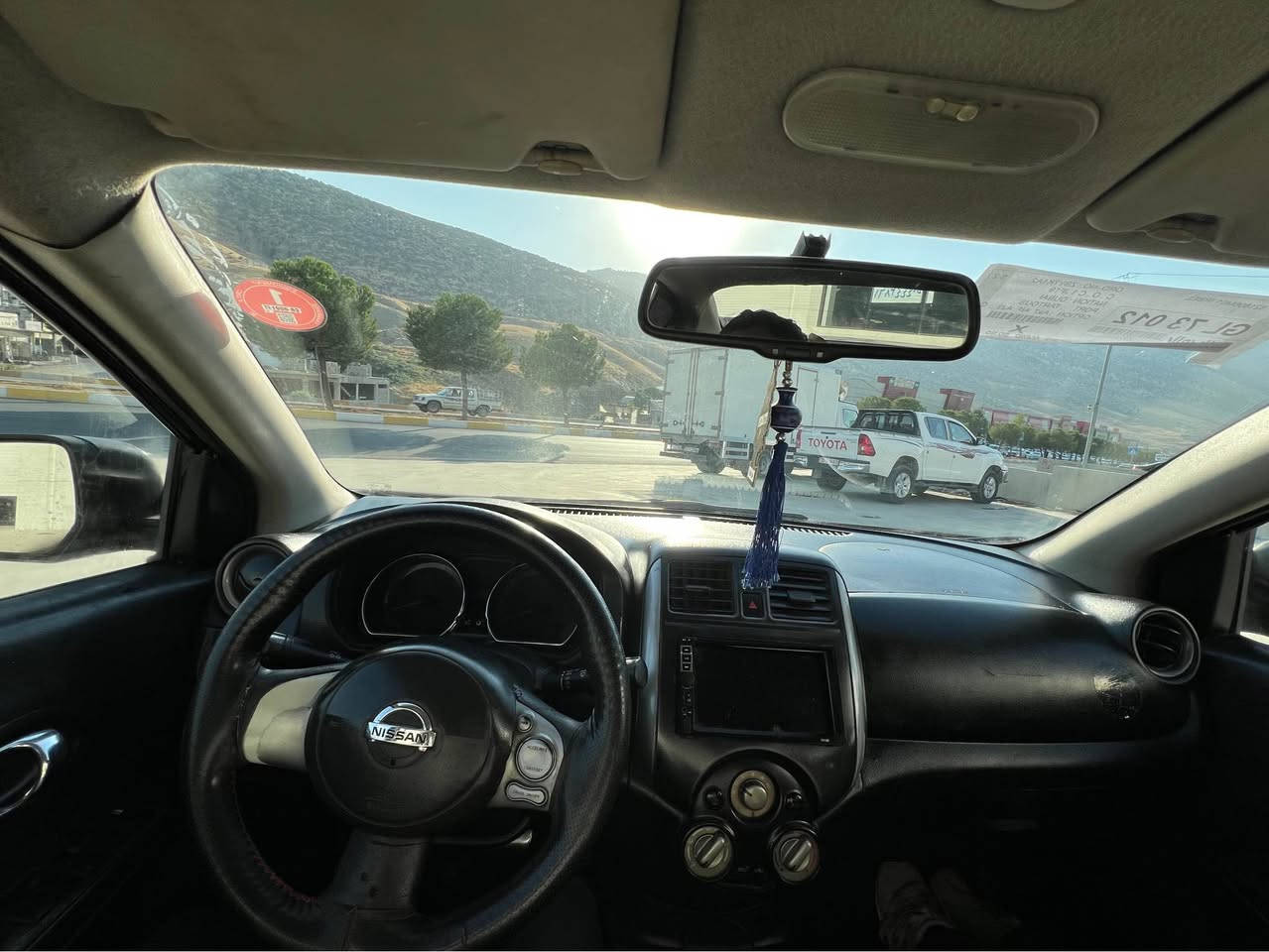 نیسان ڤێرسا ٢٠١٥
رەقم بغدا
سەیارەکە عام بۆیاخە بۆ جوانی
بێ لێدران
سعر ٤٥ کەمەک مجال
شوێن سۆران
***********
*********** أربيل, العراق
