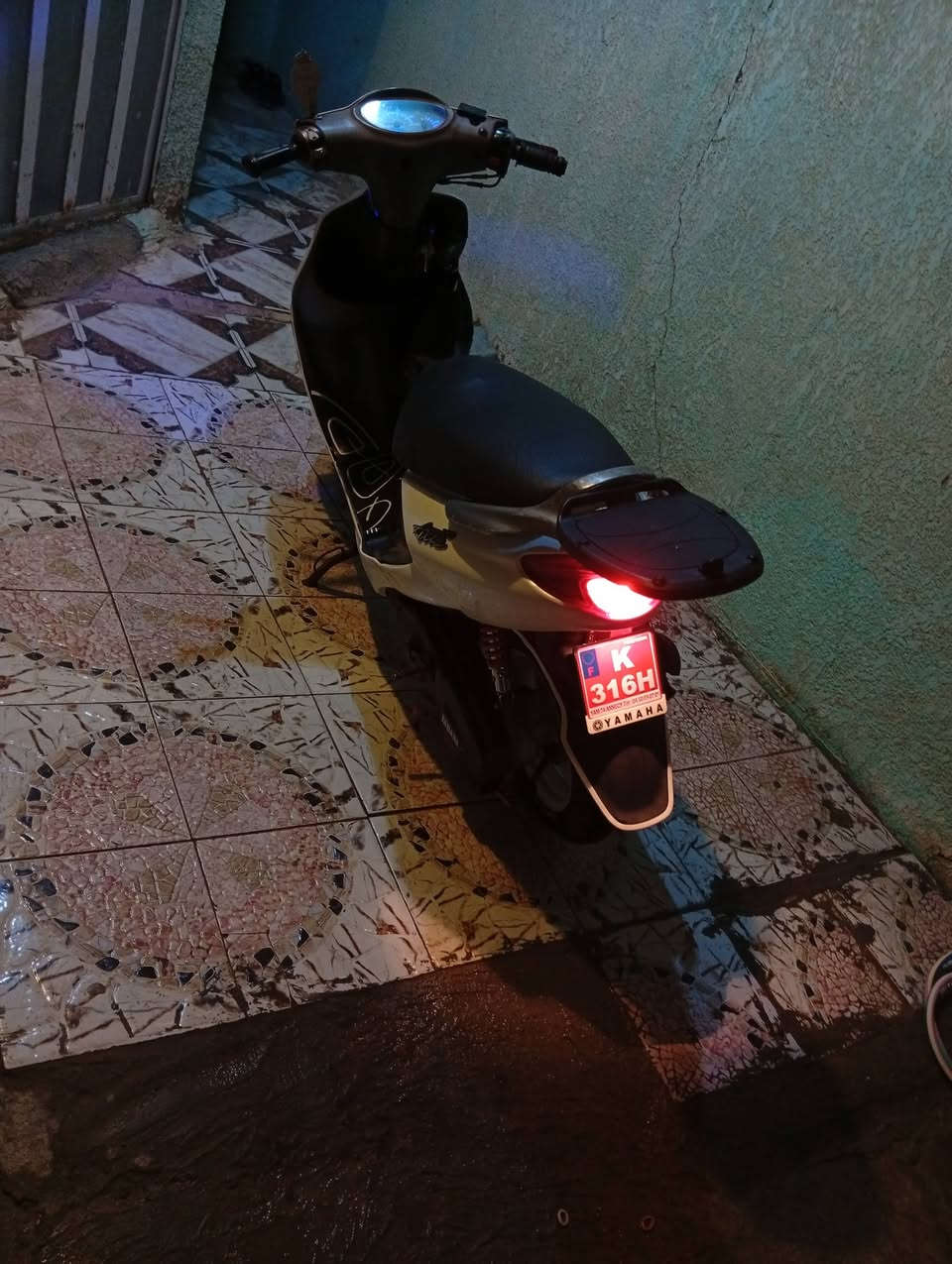 أكزز • ١٠٠ • بلادي