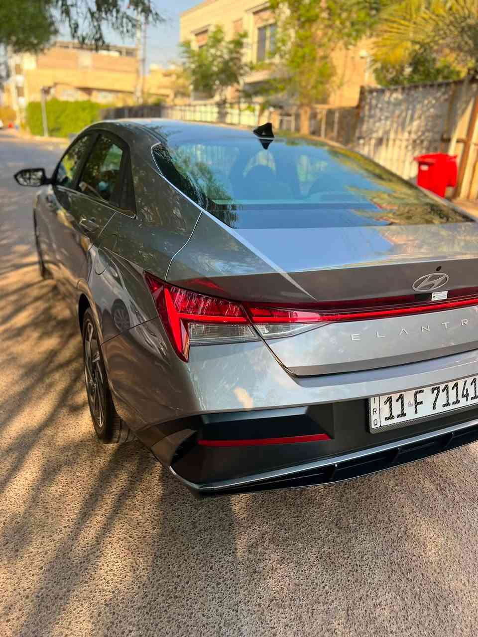 هونداي النترا 2025 SEL فول مواصفات
ماشية  14 الف ميل بعده وكالة

حجم المحرك : 2.0L ( 4 سلندر )

مواصفات: 

سلايد

بصمة

شاشه دجيتل متصل

اوتو هولد : Auto Hold

اوتو ستارات : Auto Stard

اوتو ستارات : Auto Stop

رادار امامي (تحديد مسار)

رادار جانبي (نقاط عمياء)

رادار خلفي (التحذير من الاصطدام)

حساسات امامي

حساسات خلفي

نظام : Eco

نظام : Normal

نظام : Sport

تحكيم ستيرين

ويل كروم 

سايد بريك كهربائي

تدفئة كشنات 

تشغيل عن بعد

السيارة رقمها بغداد دولي

صور الحادث بل منشور تبديل جاملغ امامي

اصلي تفصيخ نفس الون وينيد صبغ بدون شاصي الغد بي صبغ ع كد اقل من شبر الباقي مكفول ايرباك دركة ودشبول 

مكان السيارة البنوك

السعر:180$وبيها مجال

اتصال او واتساب: ‭***********
