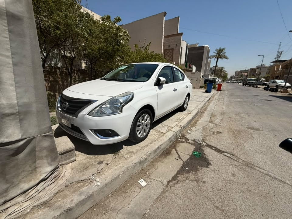 السلام عليكم نيسان سني مصري فول مواصفات بيها بيبان ثنين مبدله بدون دواخل السعر 100وبيها مجال 

‭***********‬
