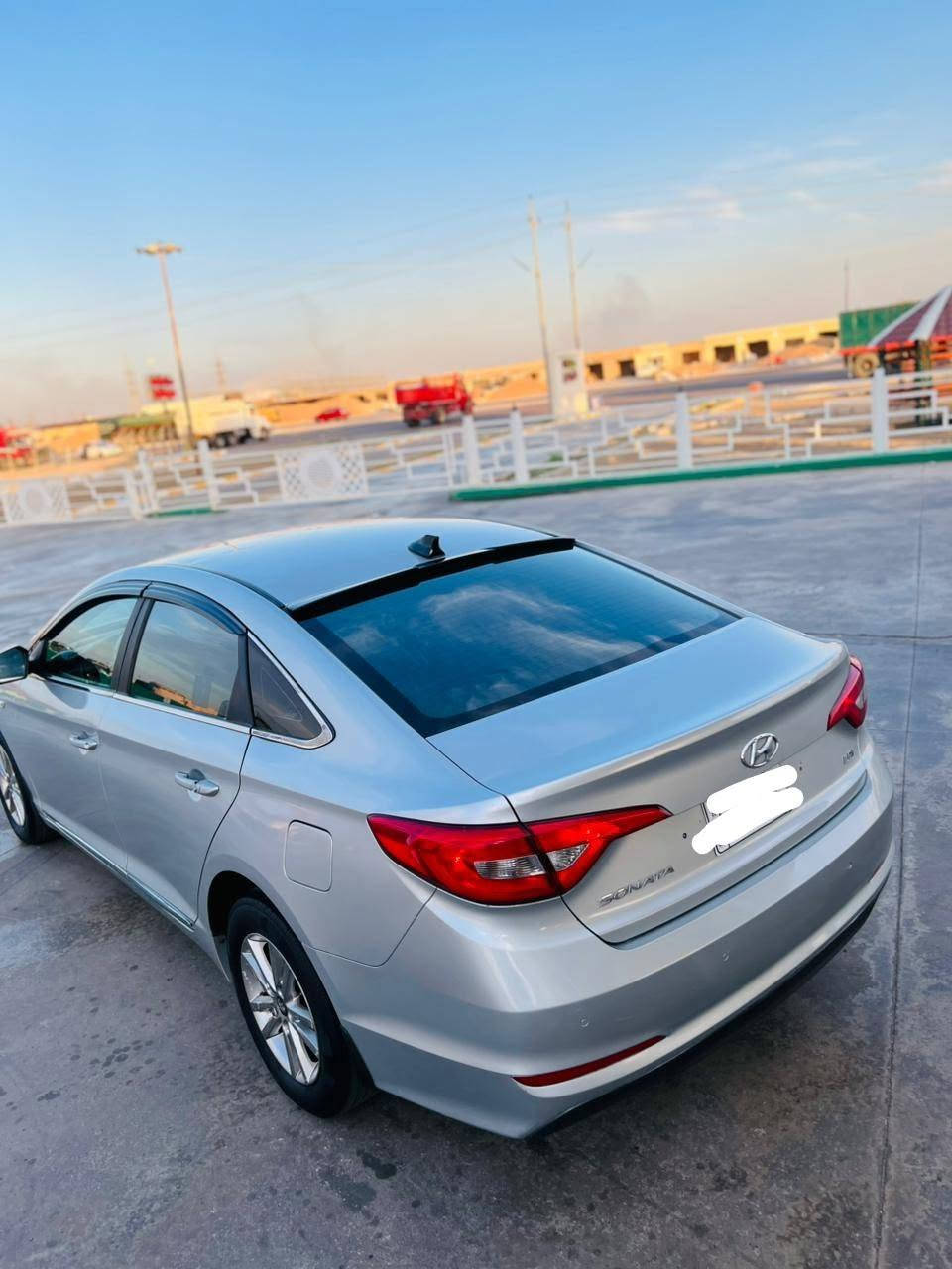 للبيع
سوناته كص ادوات
السياره طك كارتون
موديل 2018
محرك 2000 اصل بانزين
محرك كير شرط 
تحكم ستيرن 
مري شفط 
تدفئه بل كشانه 
تخم تاير جديد 
صدر امامي خلفي جديد
كهربائيات كلها شغاله 
تبريد تدفئه كلها شغاله 
السياره جديده بمعنى الكلمه آحلا من آلصور مكان السيآره تكريت الأستفسار آتصل عل  ***********

نص مكتوب في الصور:
- 2018