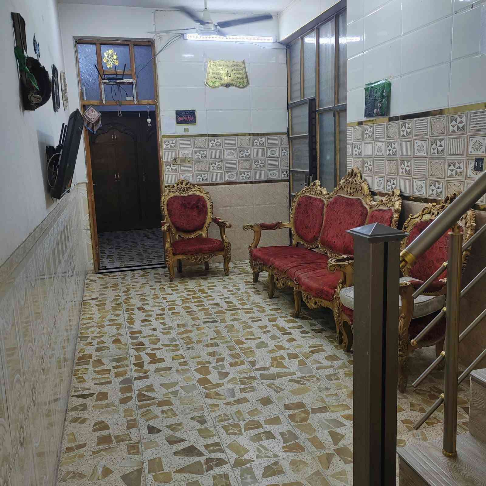 البلديات الضباط الثانيه • ١٠٠م • صاله ومطبخ