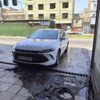 Byd qin plus. أعلى فئه ام 13 كاميرا و قياده ذاتيه داخل زيتوني كشن كهرب...