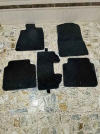ارضيات مخمل لون اسود و رصاصي جديدات+بك لايت شاهينة عادي شغال و جديد لل...