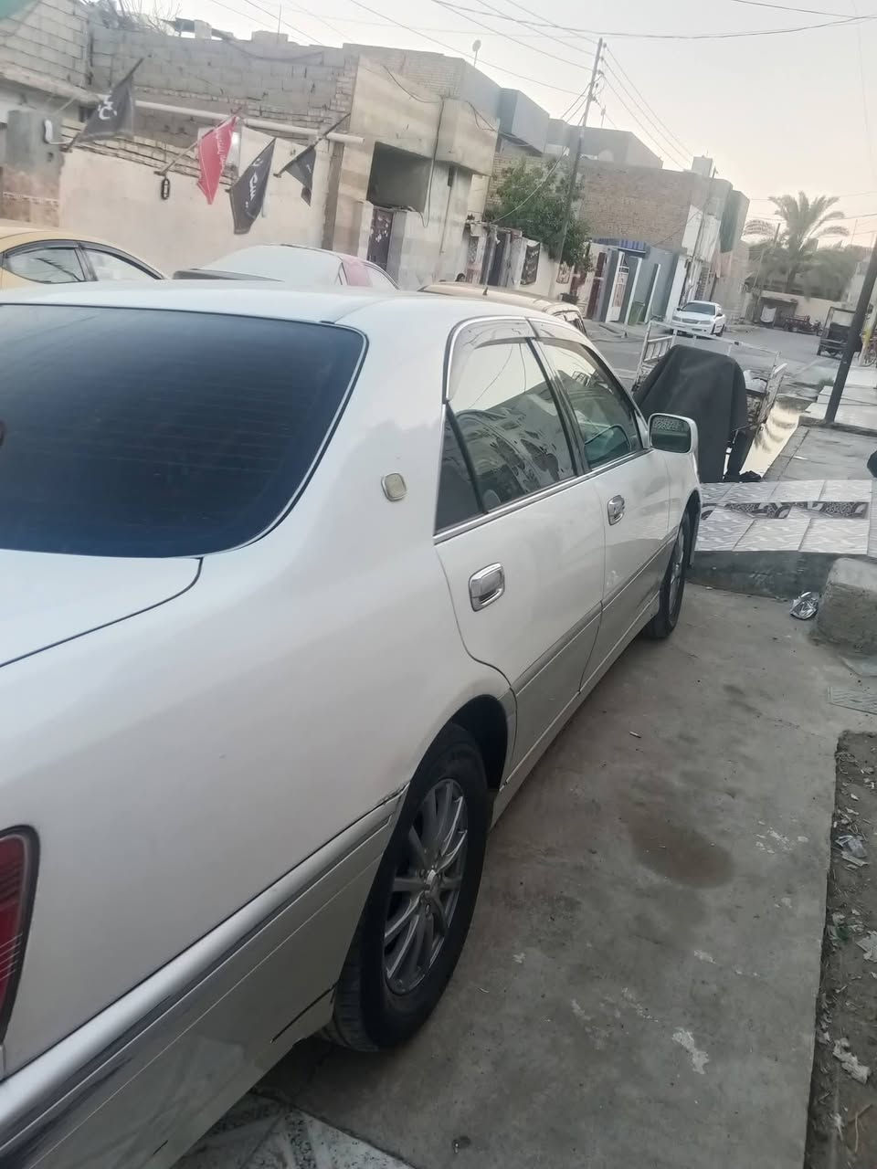 السلام عليكم للبيع كص قمارة فقط الباقي مكفول دكمتين كير ومكينه كارتون صدر امامي وخالي بشرط تايرات جدد تبريد ثلج مشط وبور بشرط سيارة جاهزة ربع ماتصرف عليها مكاني بلد 
السعر 37وبيها مجال 
***********

