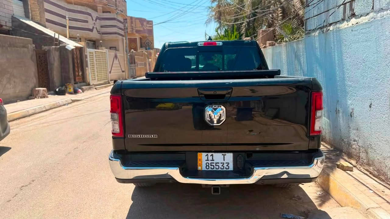 سلام عليكم
للبيع او مراوس حسب القناعه

السعر المطوب 250 وبيها مجال  

رام 2022 
مكينه 6 
حساس امامي حساس خلفي 
بصمه 
مابي اي حادث 
يعني كلين 100/100 
تقرير غرق فقط 20\100

الرقم بغداد 

ب اسمي 

باب طويله 

بدي قصير 

6 سلندر

العنوان تكريت صلاح الدين 
اي ستفسار الاتصال عل رقم 
*********** 
تحياتي
