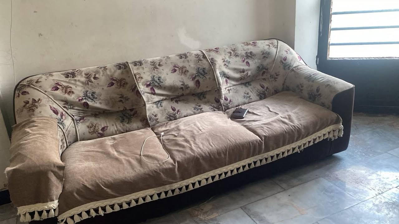 قنفات للبيع 50 بيهن مجال بسيط
