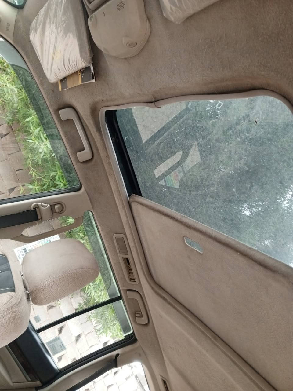 باجيرو 2010 • اصفر ذهبي • بسبورتج