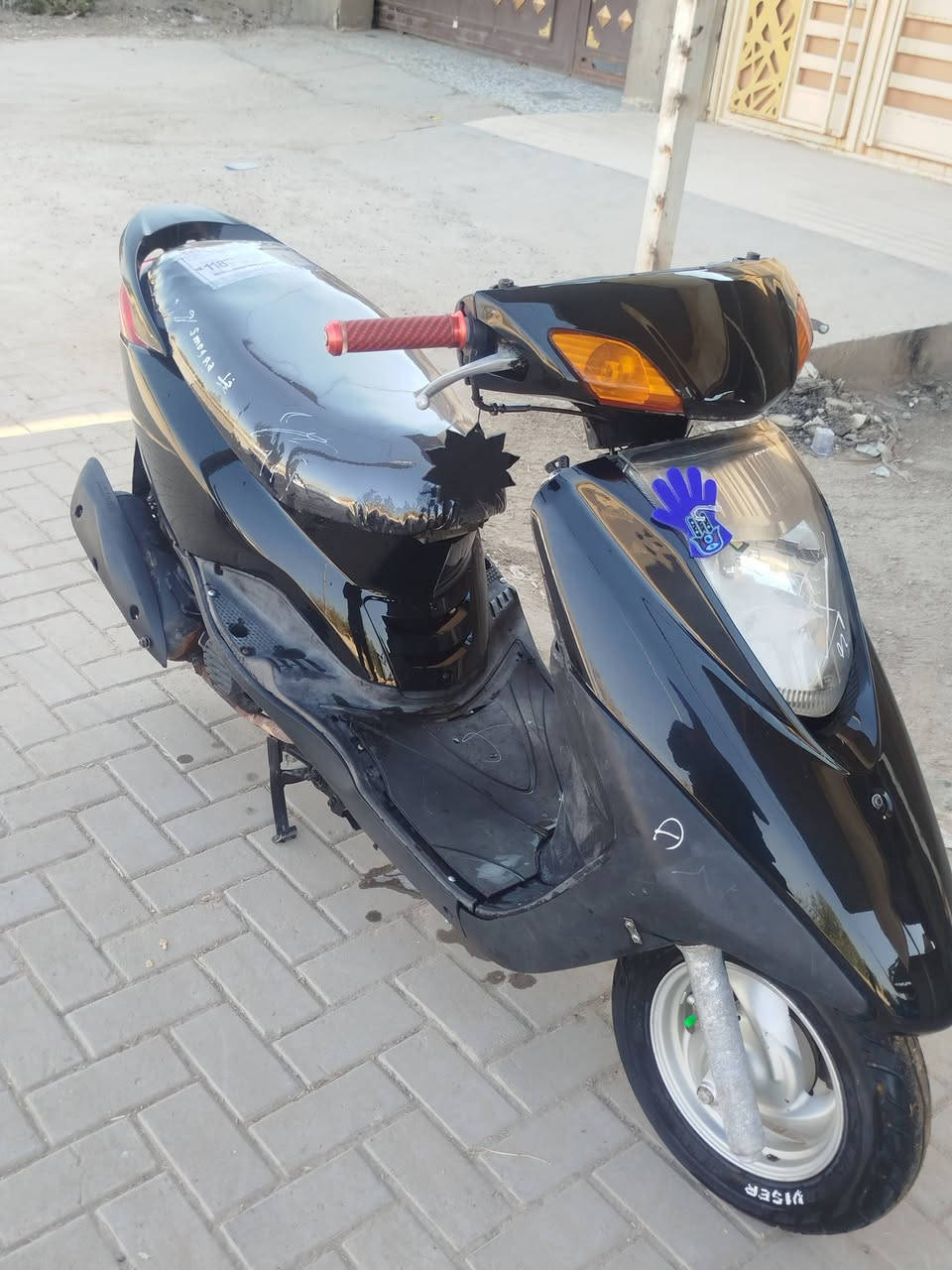 السلام عليكم دراجه بريز للبيع دراجه نظيفه كهربائيات كلها شغاله دراجه مال جناي دراجه ماكينه ناعمه السعر 550 بيها مجال مكان الديوانيه قضاء الشاميه *********** الشراي يتصل
