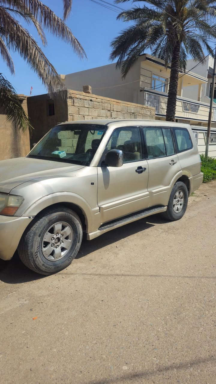 باجيرو موديل 2004 مكينة 3500 اوتو 7 راكب رقم بغداد انكليزي لغاية 2030 السيارة مكلوبة ومعمرة نقصها صدر وتبريد كير ومكينة على الفحص مكان السيارة ديالى للبيع السعر 48 ورقة وبيها مجال قليل  رقم الهاتف ***********
