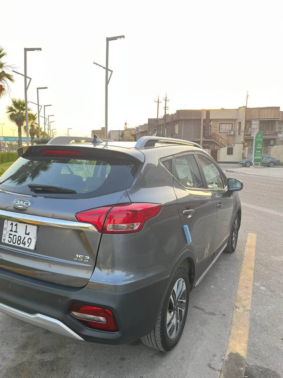 السلام عليكم سعر مناسب جداً بيع مستعجل

للبيع جاك JAC JS3 موديل 2024
محرك 1.6
4 سلندر
كير أوتوماتيك
السيارة فول مواصفات
فتحة سقف
شاشة
كامرة دوارة 
حساسات خلفية
6 وسائد هوائية
كروز كنترول
أبل كار بلاي وأندرويد أوتو
مرايا كهرباء وتدفئة
ABS
السيارة بحالة ممتازة ماشية 21 
***********
بغداد الغزالية بغداد, العراق
