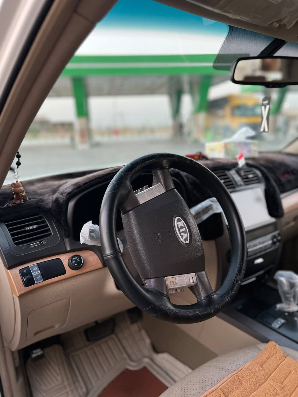 السلام عليكم موهافي 12للبيع   فول مواصفات فور ويل منضومه تبريد جديد حداديه جديده بسمي سياره بيه بارد بالجنطه مكان السياره ميسان ***********السعر 150
