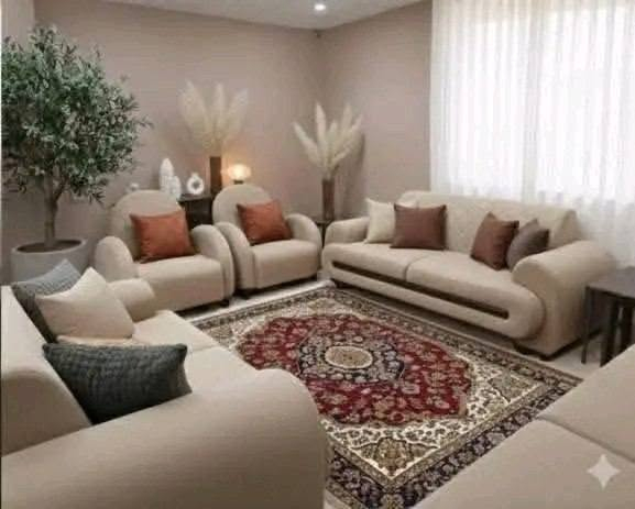 للبيع 🛑🛑
550  ألف فقط ✅
 للاستفسار خاص او على الرقم ***********

🪑 #تخم كامل 10 مقاعد – 5 قطع:
قنفتين ثلاثية + قنفة ثنائية + كرسيين + 6 كوشات هدية 🎁
📦 نبيع بسعر الجملة – وكل الموديلات والألوان متوفرة (شوفوا الصور للنهاية)

✨ المواصفات:
1️⃣ إسفنج مميز – ضغط عالي ابو7سم
2️⃣ مقعد بلوك أسود + هيكل جام روسي
3️⃣ قماش قديفة تركي أصلي متوفر كتان وقماش خاولي 30أو تربروف50 حسب اختياركم 
4️⃣ ضمان حقيقي 5 سنوات

🚚 التوصيل:داخل 
بغداد مجاني أطراف 15
والمحافظات بأسعار رمزية 
⚠️ ملاحظة: أي اختلاف بين الصورة والحقيقة يحق للزبون يرفض الطلب ويرجعه بوجود السايق
