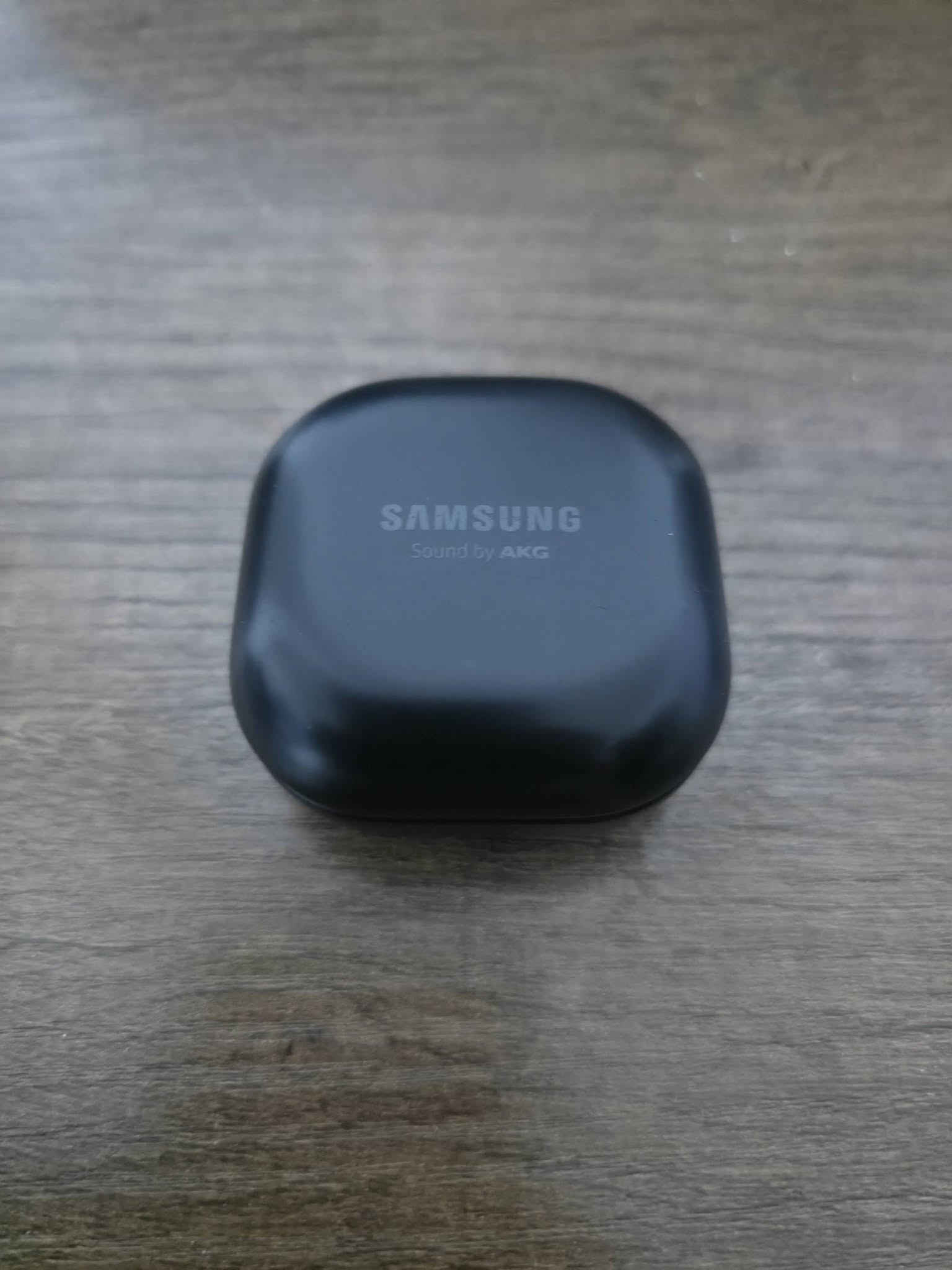 سماعات سامسونك للبيع
Samsung buds 3 pro عين الفهد نضيفة
السعر 125 مع كفر حماية اصلي وكارتون 
Samsung buds pro نضيفه بدون ملحقات 
السعر 60 الف 
مكاني بابل-الحلة 
***********
