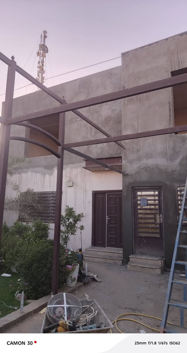 كادر عمل لبخ متفرغ حالياً شرط استلام مهندس***********

نص مكتوب في الصور:
- CAMON 30 23mm f/1.8 1/67s ISO62
- CAMON 30 23mm f/1.8 1/100s ISO106
- CAMON 30 • 23mm f/1.8 1/100s ISO139
- CAMON 30
- 23mm f/1.8 1/67s ISO73