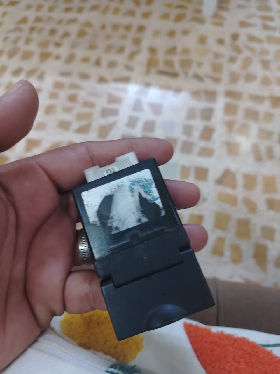 عندي هاي القطعه اوكس ويواس بي النترا مظلع اصليه تكعد عالفيشه للبيع مكاني موصل أيسر سعرها ٢٥ الف ***********
