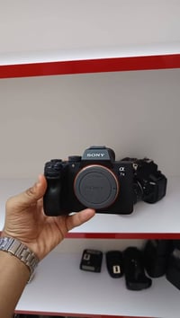سوني A7iii • شتر ١٢ الف • نظيفه ٩٥٪