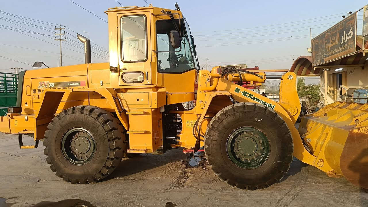 كاوسكي zv70 دخول جديد  (مكينة هينو)  ياباني بعدة ممرقم  مشتغلة بل عراق فقط 10تيام برغي ممفتوح بيهة المكينة عنوان ديوانية ***********
