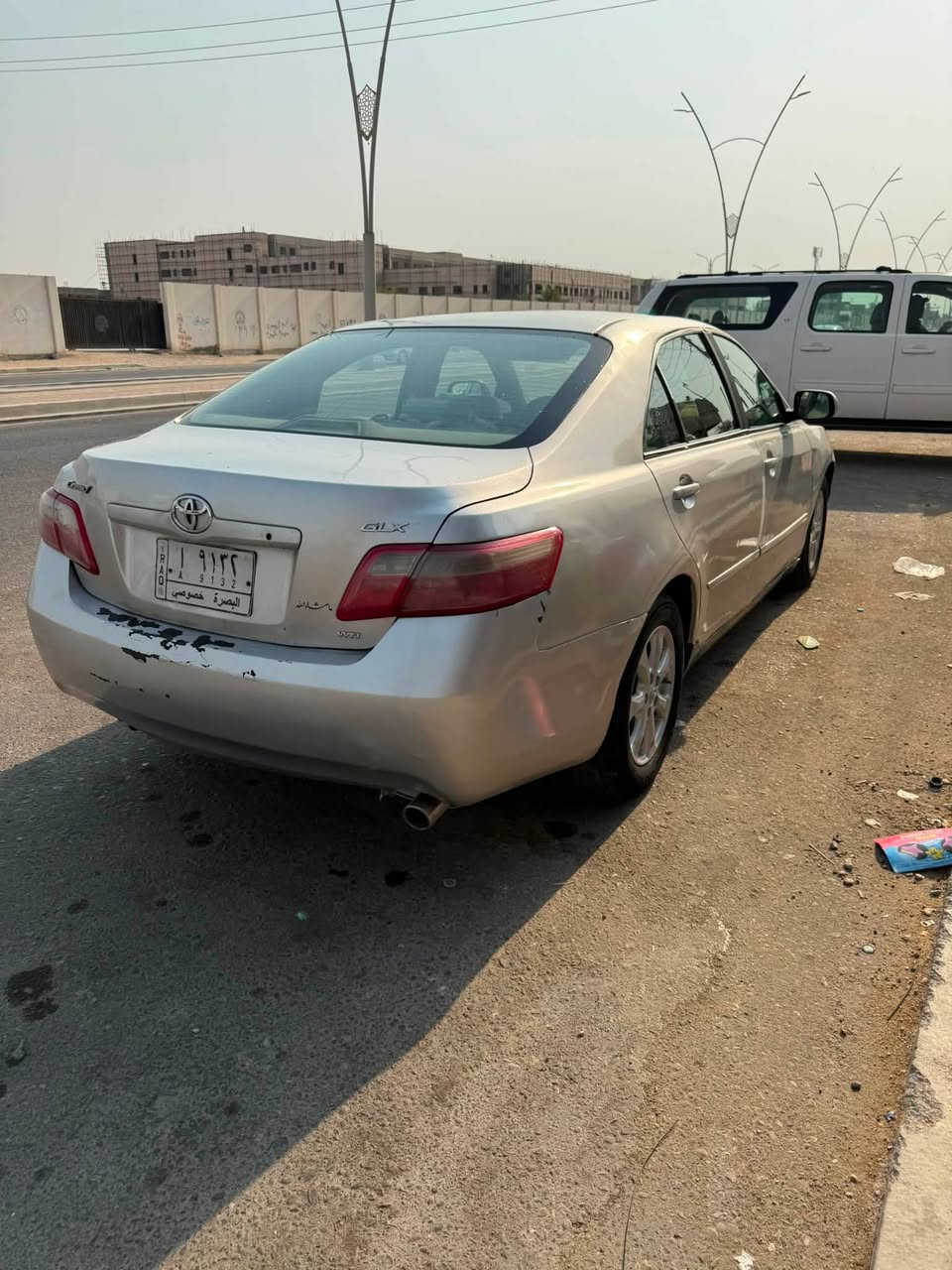 السلام عليكم كامري 2008جاهزه من كلشي تبريد حداده كير مكينه كله تمام السياره بيهه ضربه  بلباب جهت العبري ومصلح اومصبوقه عام  السنويه جديده بس شرط التحويل المكان البصره الزبير السعر 70اوبيهه مجال مكلف بلنشر رقم صاحب السياره ***********
