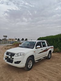 اسكاي • ٢٠١٣ • للبيع