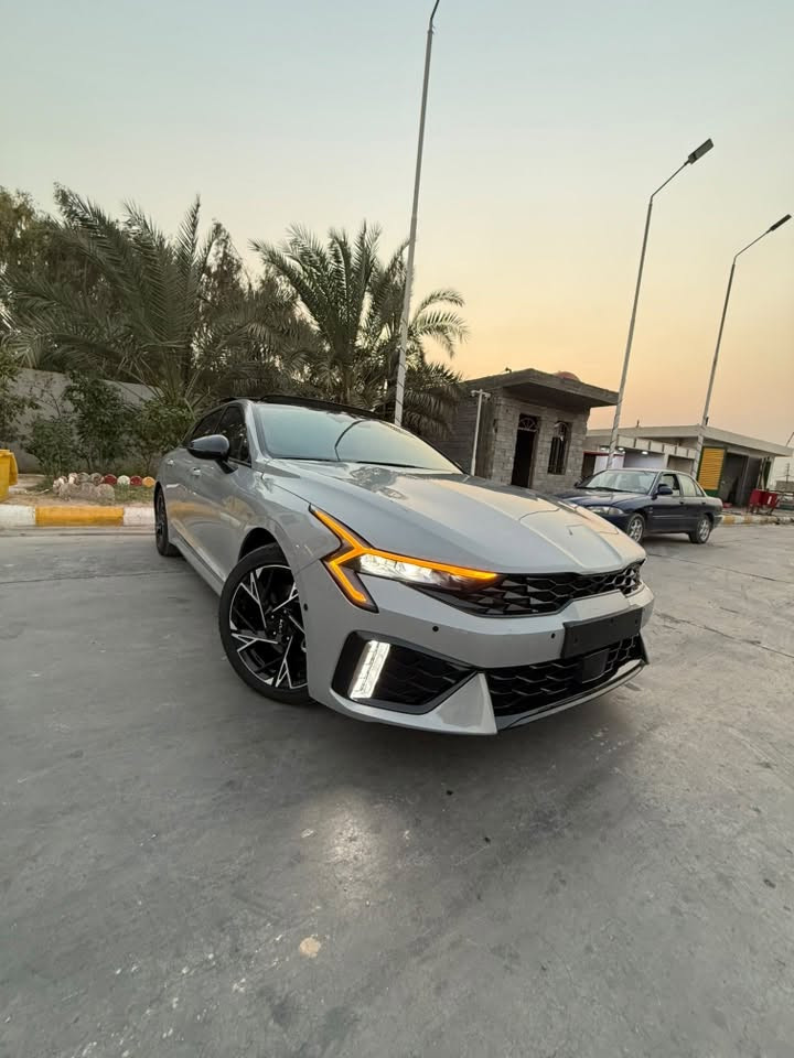K5 2025
فول مواصفات الى اخر شي
داخل احمر مختوم جتي لاين
حساسات اماميه وخلفية
رادار امامي وخلفي
لايت زينون ٣ عدسات
لونها مات يخبل
gt-line فئة
رادارات جانبيه
هاندبريك كهرباء
مقاعد تدفئة
داخل جلد
كرسي كهرباء
تشغيل عن بعد شاشة متصلة
LED بك لايت
حادثه فقط بنيد
ايرباك دركة  رجع سستم
سياره تخبل وجديد كلش
محرك ٢٥٠٠ تنفس طبيعي
كير ٨ نمر
وضعيات قيادة
المواصفات المعروفه.                                                        السعر 180 وبيه مجال                                                   مرقمه شهداء بغداد 
رقمي ***********
