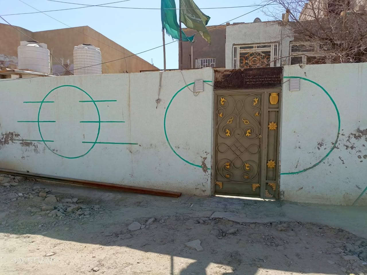 بيت طابو صرف للبيع
مساحة 200 متر
حي العسكري شارع الترابي بالقرب من مدرسة النور الاهلية
غرفتين ومطبخ وصاله وديوانية وصحيات داخلية وخارجية.
للتواصل والاستفسار مراسلة الصفحة
او واتساب ***********

نص مكتوب في الصور:
- ٠٩:١٧ ٢٠٢٦/٠٨/٢٠
- ١٢:٤٢ ٢٠٢٦/٠٨/٢١
- 18:16 2026/08/23
- ١٨:١٦ ٢٠٢٦/٠٨/٢٣