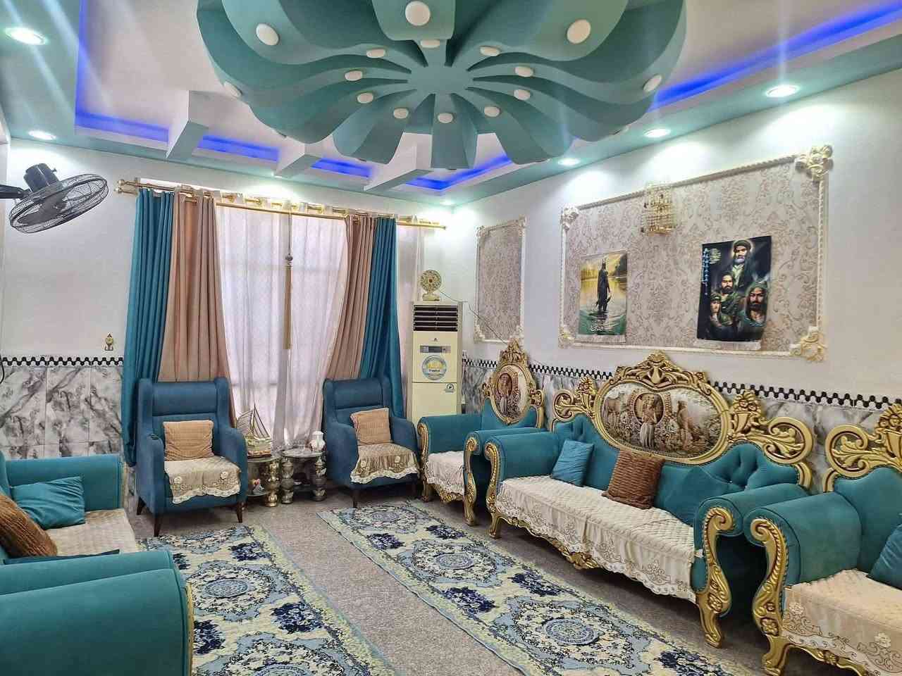 السلام عليكم دار للبيع المساحه ٢٠٠يحتوي على غرفتين نوم وصاله ومطبخ واستقبال الموقع الهاشميه حي الامير للاستفسار الاتصال بالرقم ‎***********

