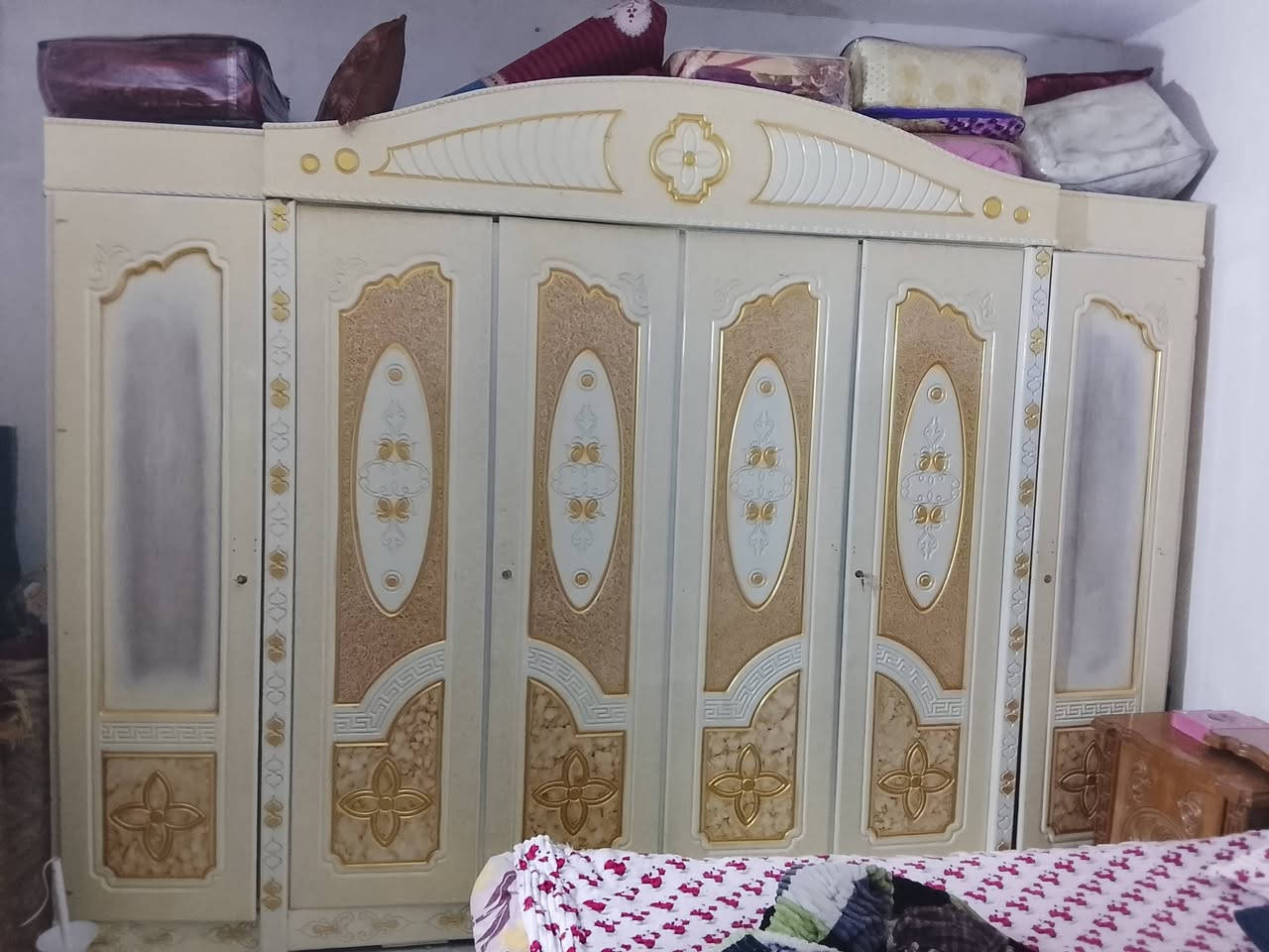 غرفة • نضيفه • سكان صناعي