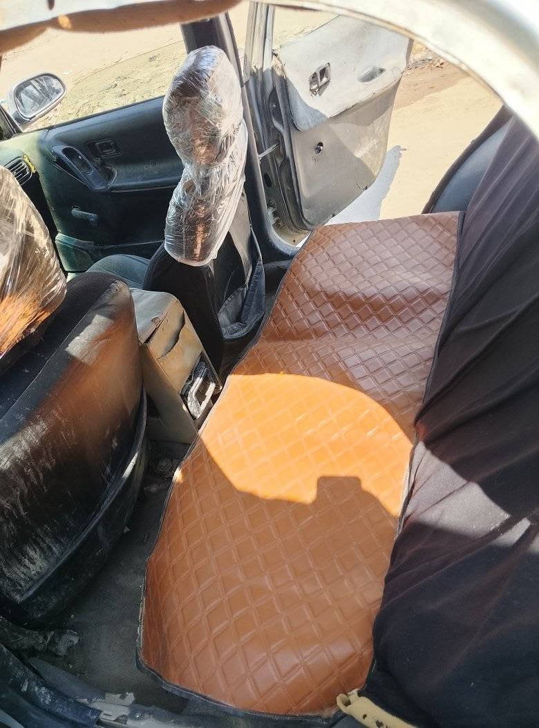 السلام عليكم. (مكلف بل نشر)
نيسان صني للبيع مسجل سنويه خضره 
للبيع السعر ٩ ورقات سياره شغاله محرك كير جدد
‏‪***********‬‏

