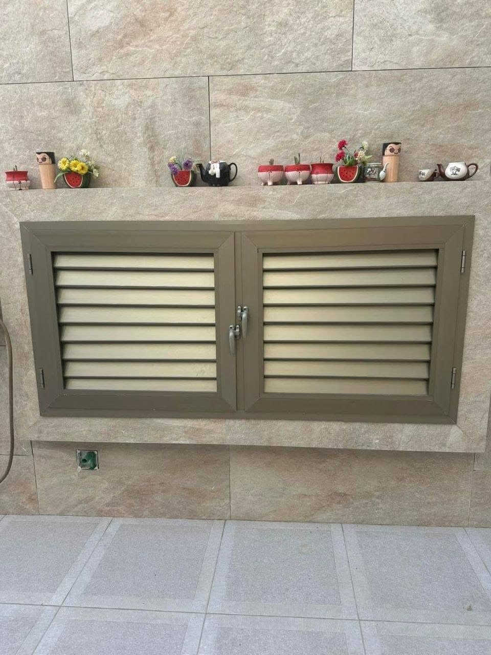 🌟 معمل أنوار المهدي لأعمال الألومنيوم 🌟
نتميز بتنفيذ وتركيب أحدث التصاميم العصرية وبجودة عالية تليق بمنازلكم ومشاريعكم:
 * **الأبواب والشبابيك المفصلي والسلايت**
 * **السكاي لايت (Sky Light)**
 * **الواجهات المصنوعة من الألومنيوم الفاخر**
***محجرات المنيوم بكافة انواعها 
📍 **العنوان:** حي الحرفيين - شارع أبو هاني
اسعار تنافسيه جدا..........
متوفر المقاطع... التركيه_الصينيه_الايرانيه وبكافة انواعها 
خصومات على كافة الذرعات..... + الذرعه هندسيه 100%
صيانه مجانيه لمدة سنه من تاريخ العمل  ..... 
👨‍💼 **بإدارة:** أمير الزويني
📞 **للإاتصال والحجز:** ***********
*الجودة والإتقان عنواننا.. نتشرف بخدمتكم دائماً ✨*
