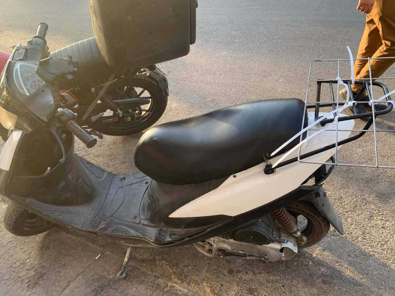 البيع ماكس عدله شغله ونضيفه سعر 450 وشراي يدلل عنوان بغداد خلف صيطره الشعب القديمة تواصل على هذا رقم ‏‪***********‬‏
