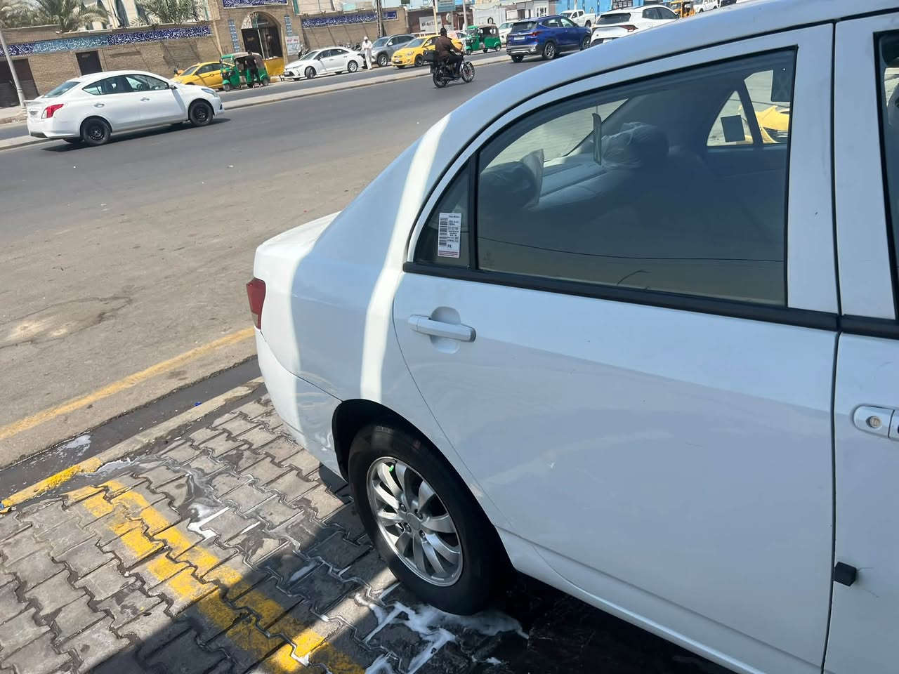 سلام عليكم اخوتي بوايدي جي ٣للبيع سياره كير محرك نضيف جديد تخم تاير ويل جديد تبريد ثلج سياره موديل 13تبريد ثلج فتحه جلد بصمه ويل كب شاشه رقم دولي سنويه مجدده هزه جديده بيها قطعتين كلير وطخه يم بك لايت بسيطه العنوان بغداد المشتل هـ *********** السعر 50
