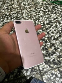 آيفون ٧ • ٣٢ جيجا • بطاريته ١٠٠٪