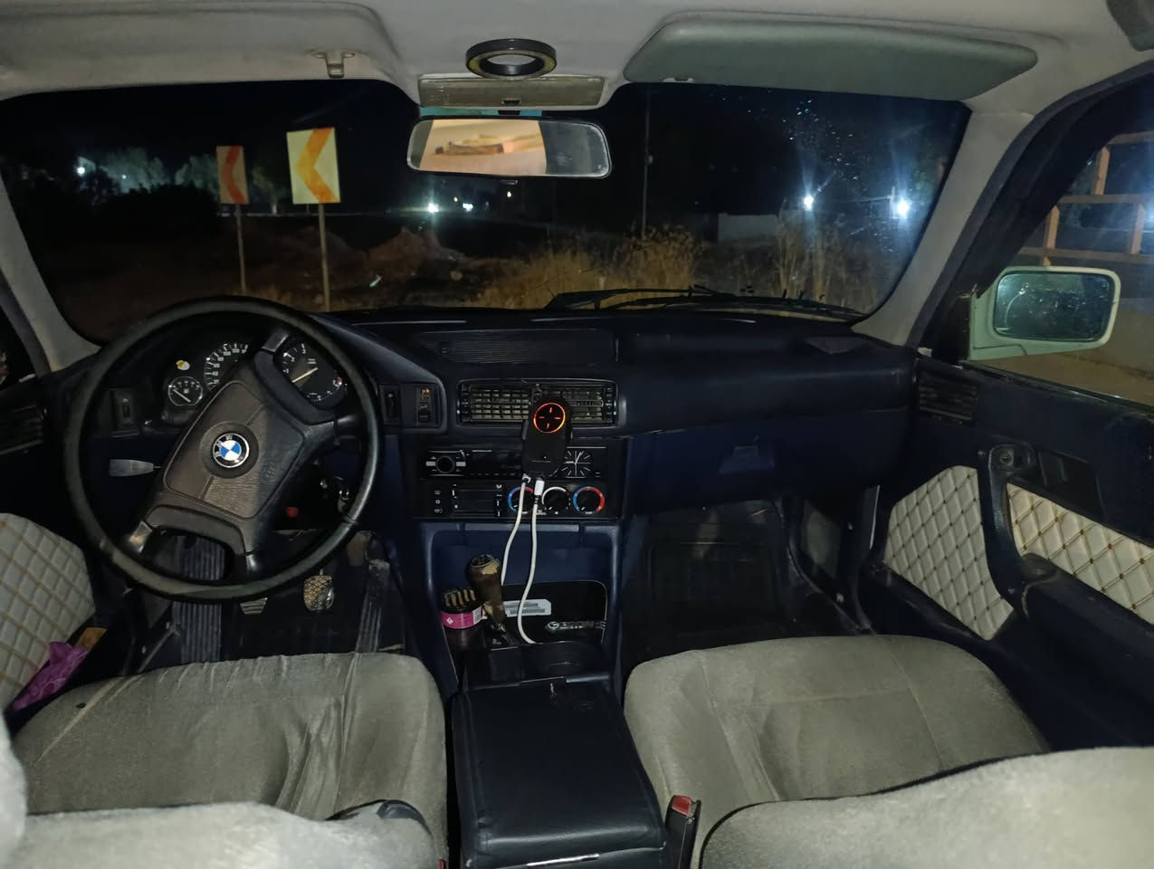 بي ام دبليو 520i • ١٩٩٣ • جير عادي