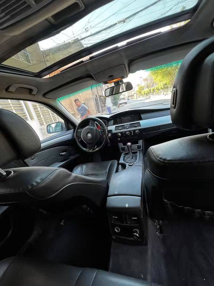BMW. 2009,,  530. مال صقر. فول مواصفات مال جناي
بي ام ميماتي 2009. كيرمحرك مال صقر. 
كير محرك خير من الله صدر حدادية أمامية 
كهربائيات فول مواصفات لايتات بلاجك تؤر كولا زينؤن 
كشن جلد كهربائي كشن خزم شاشة بيلادي ماوس 
بي 3,قتعة بس بغ بدون دواغل ،4ويل جيدي ويا تأيرات 
بانؤ رامه دبل كيج كزؤز سيستم بيلاد مسجل6سيدي بؤكس 
تحويل وكاله. غرامات بشرت 
سنوي ساقت 2019.  
بيع اومراوس.   حسب قناعة. مكاني اربيل 
***********بي واتساب 
*********** أربيل, العراق
