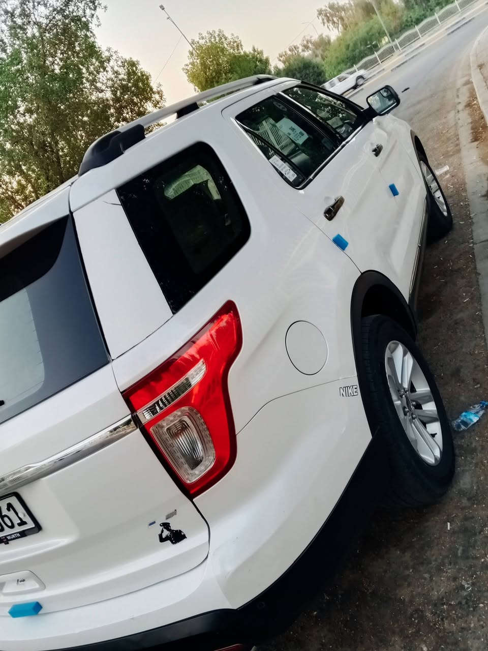 اللهم صلي على محمد وال محمد
للبيع فورد اكسبلور 
موديل 11 خليجيه 
كفاله بدون صبغ 
رقم سليمانيه بئسمي
فول مواصفات 
6سلندر 3500
السعر 145بي مجال 
***********
ديالى
